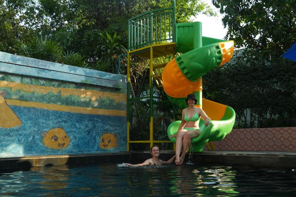 Swimming Pool with Water Slide